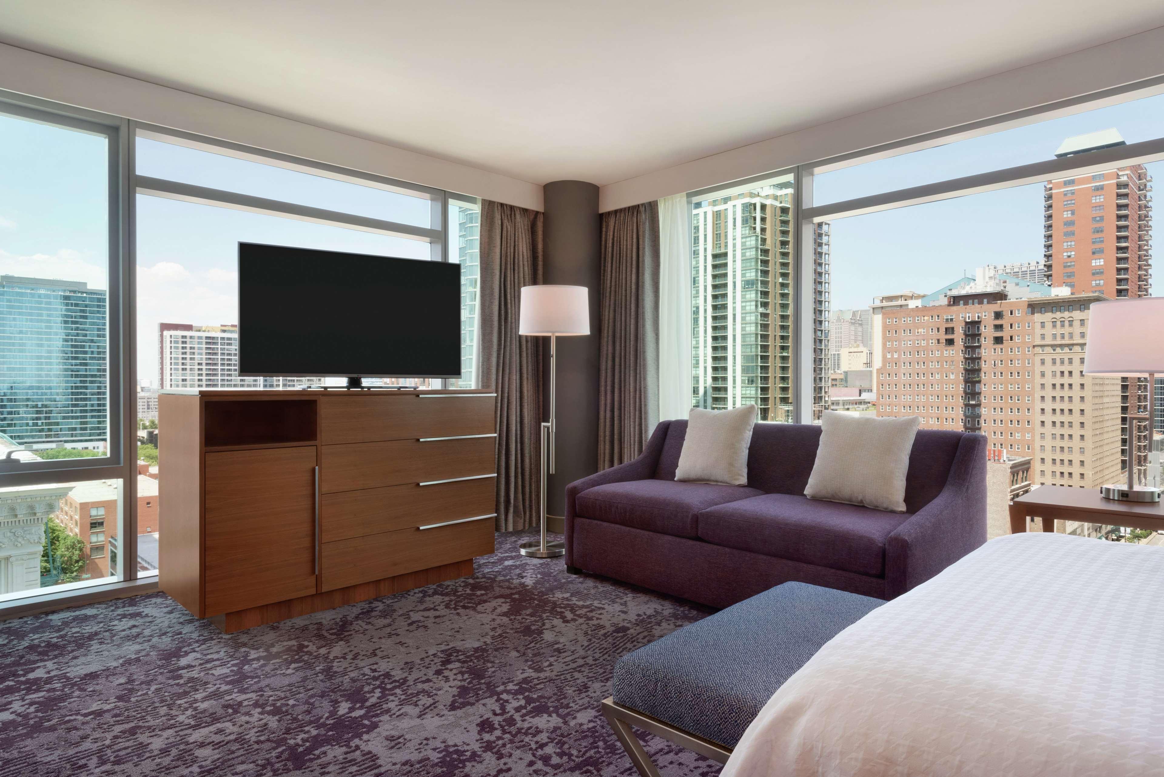 HOMEWOOD SUITES BY HILTON® CHICAGO DOWNTOWN SOUTH LOOP - Chicago IL 59 East  11th 60605